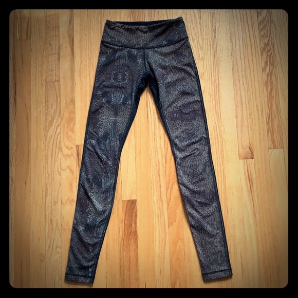 Lululemon Pants - Picture 1 of 6